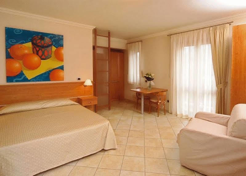 Residence Hotel La Giara Lipari  Eksteriør billede